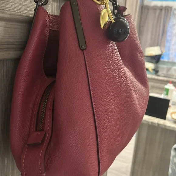 Coach Dalton 31 Pink Pebbled Leather NWOT w/gun metal hardware/bag charm - Picture 12 of 14